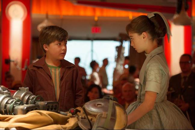 Check out the NEW Featurettes for Tomorrowland. #TomorrowlandEvent