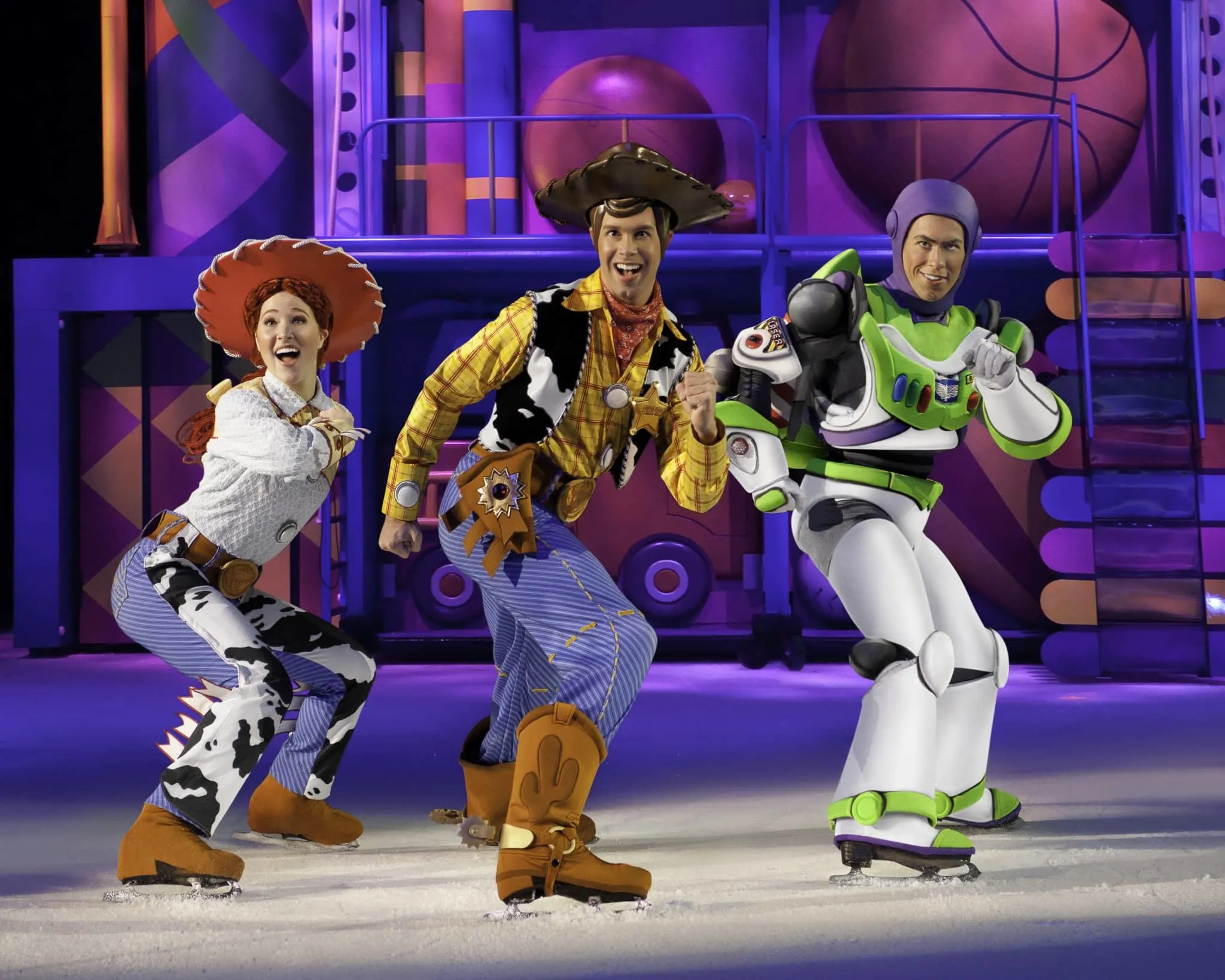 DISNEY ON ICE PRESENTS FOLLOW YOUR HEART | ThisNThatwithOlivia.com